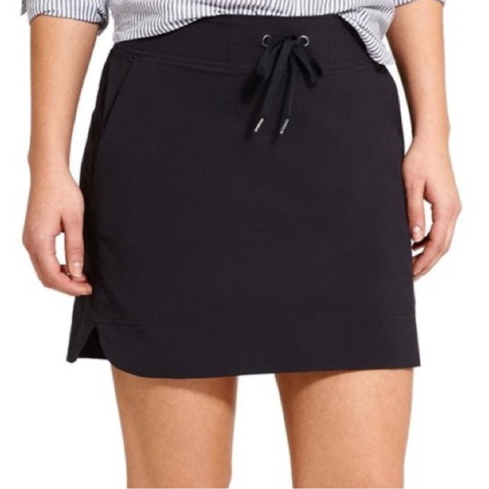 Athleta Black Tie Waist Skirt/Skort Size M Classic Outdoor Hiking‎ Athletic
